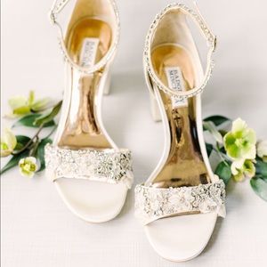 Brand new Badgley Mischka Finesse shoes